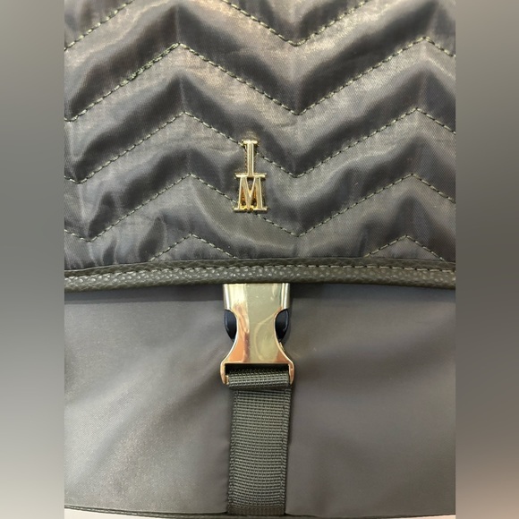 ISAAC MIZRAHI Laptop Quilted Canvas Crossbody Bag - Picture 3 of 14